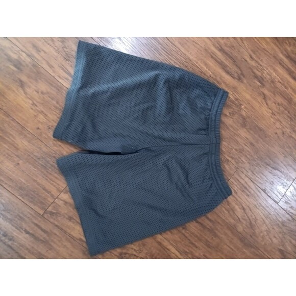 Gray boys small 8 basketball shorts drawstring - Picture 2 of 3